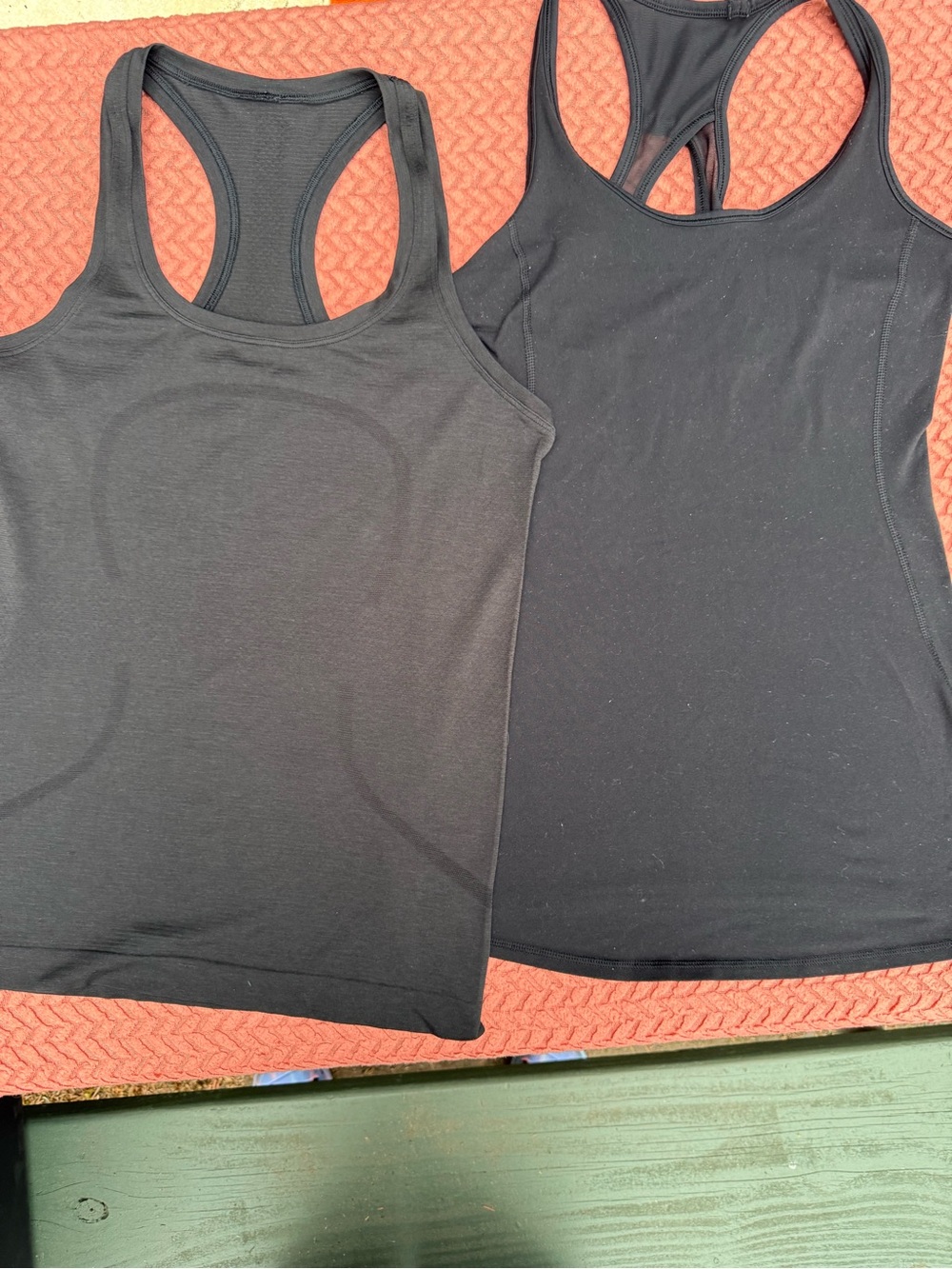 Set of 2 Lululemon tank tops. Size 6 excellent condition hardly worn